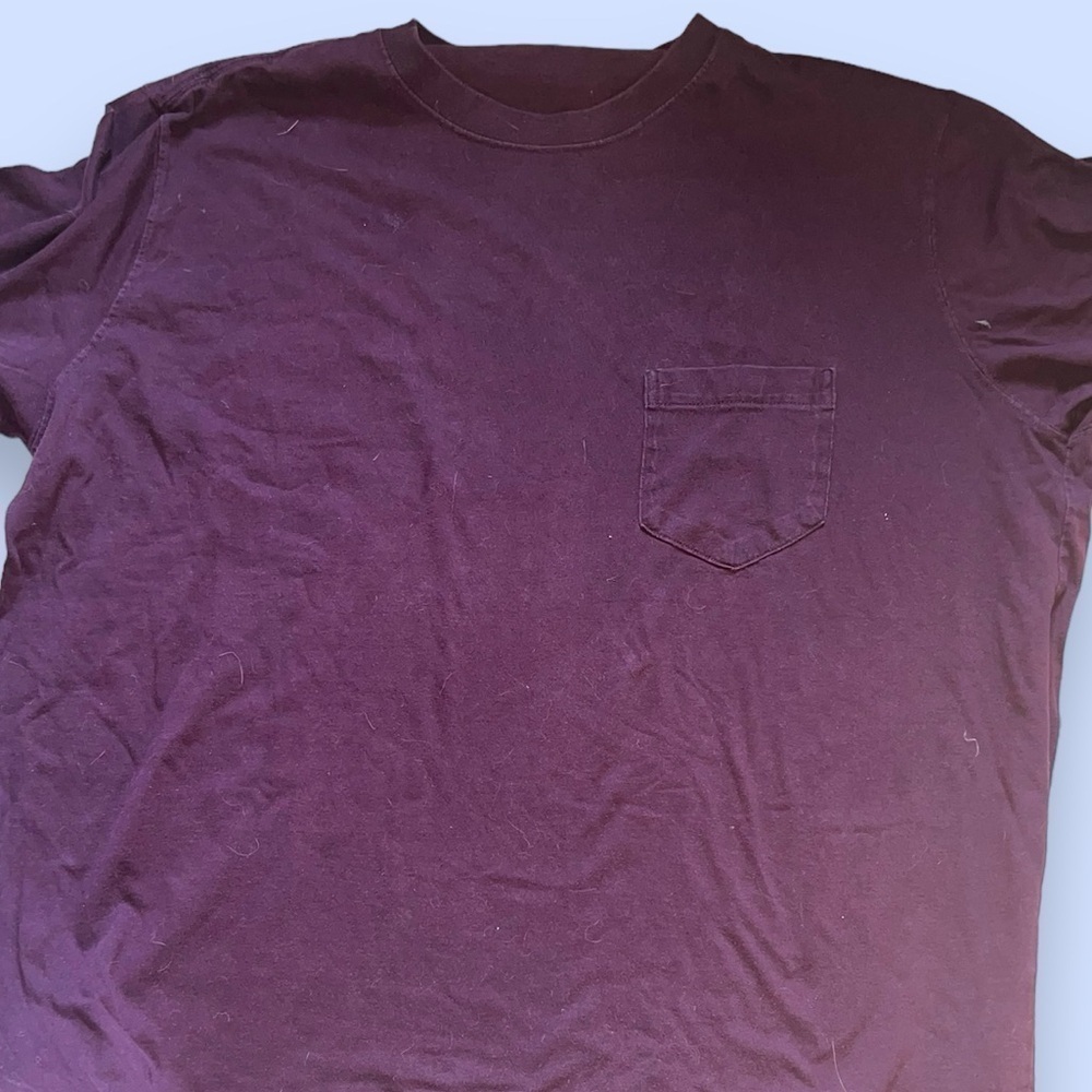 Lands’ End pocket Tee, 100 percent cotton, XL.